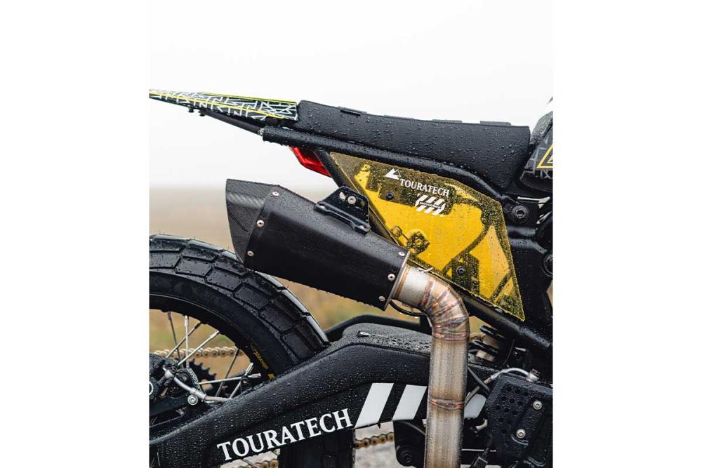 Touratech_Motorrad_Technik_Harley_Umbau_PanX_Abgasanlage