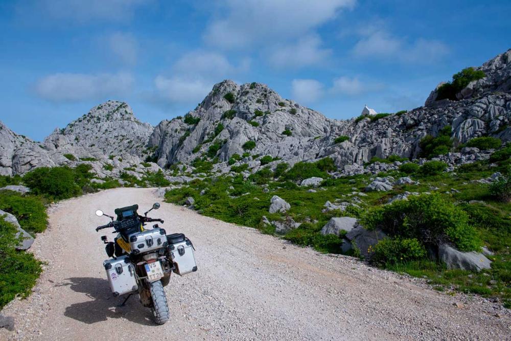 Touratech_Motorrad_Hoyer_Kroatienreise_Obrovac_Berge