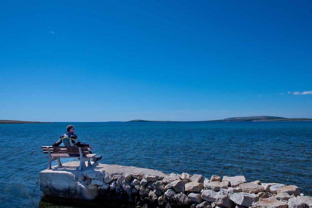 Touratech_Motorrad_Hoyer_Kroatienreise_Pag_Bank