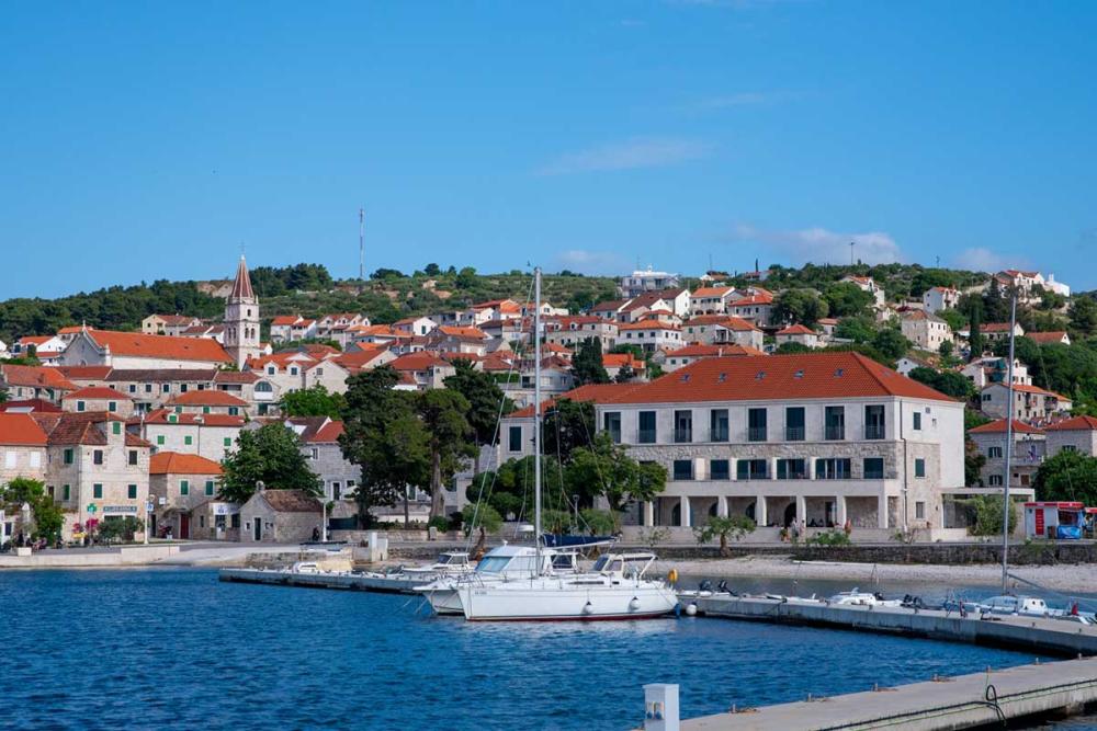 Touratech_Motorrad_Hoyer_Kroatienreise_Postira_Hafen