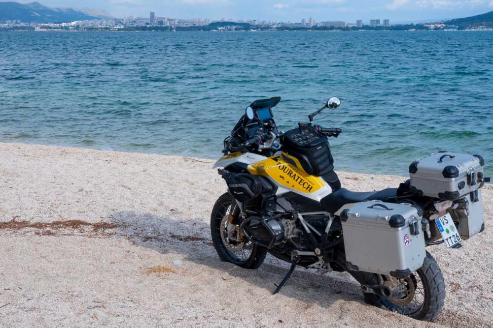 Touratech_Motorrad_Hoyer_Kroatienreise_Split_Strand