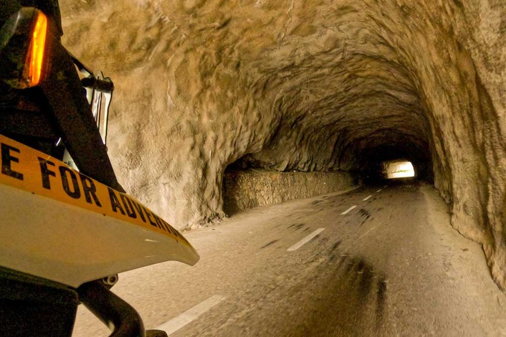 Touratech_Motorrad_Hoyer_Kroatienreise_Trilj_Tunnel