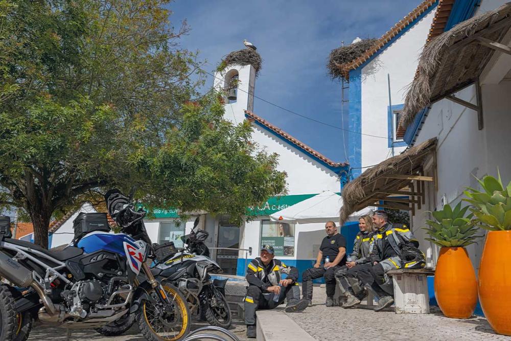 Touratech_Motorrad_Reise_Portugal_Bar_Pause