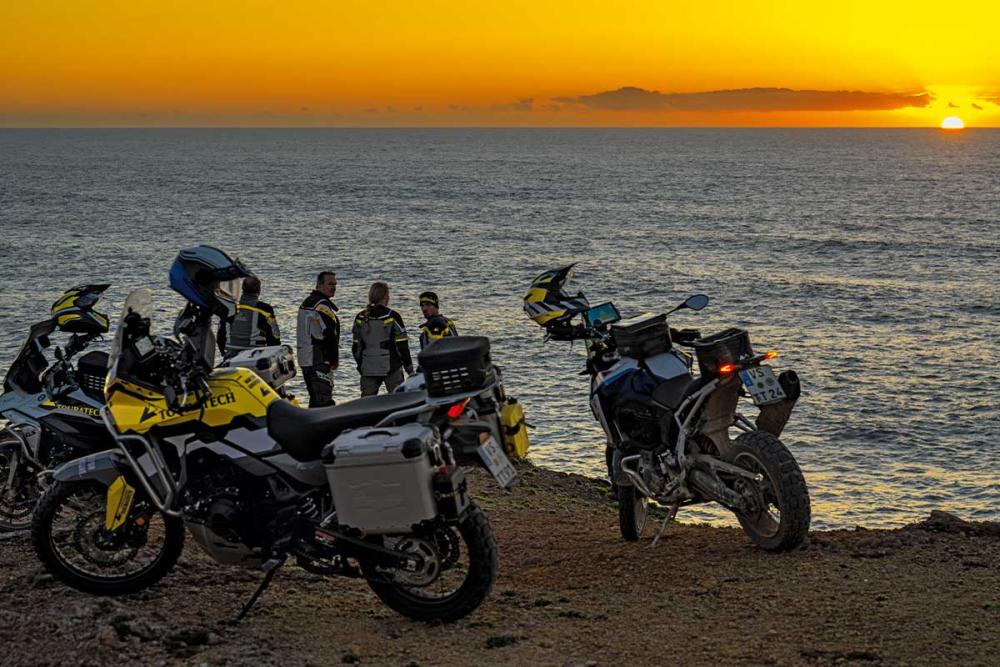 Touratech_Motorrad_Reise_Portugal_Sonnenuntergang