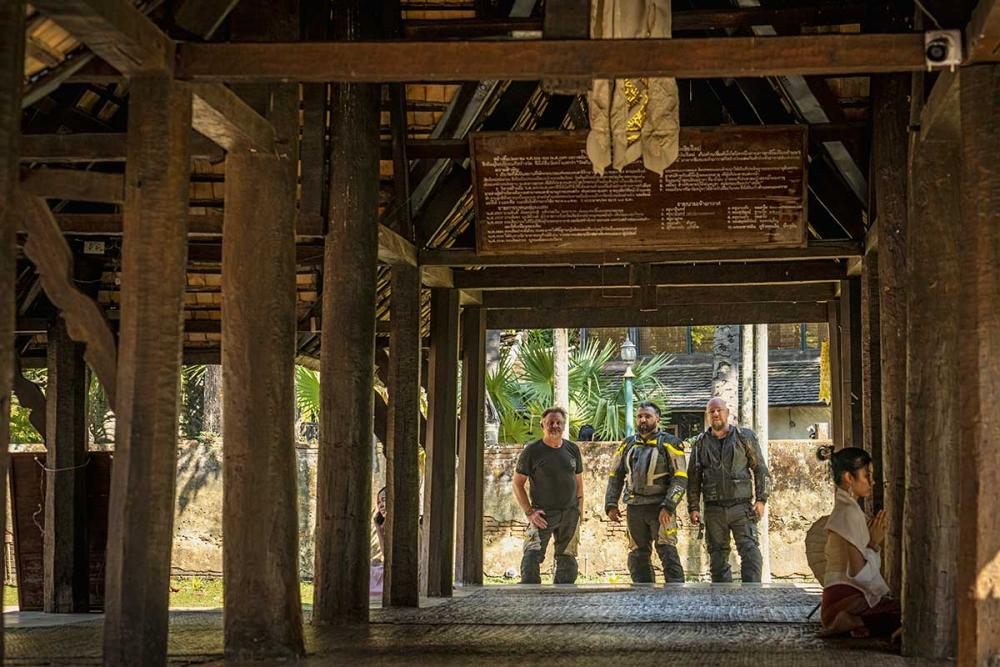 Touratech_Motorrad_Reise_Thailand_unleashed_buddhistischer_Tempel2