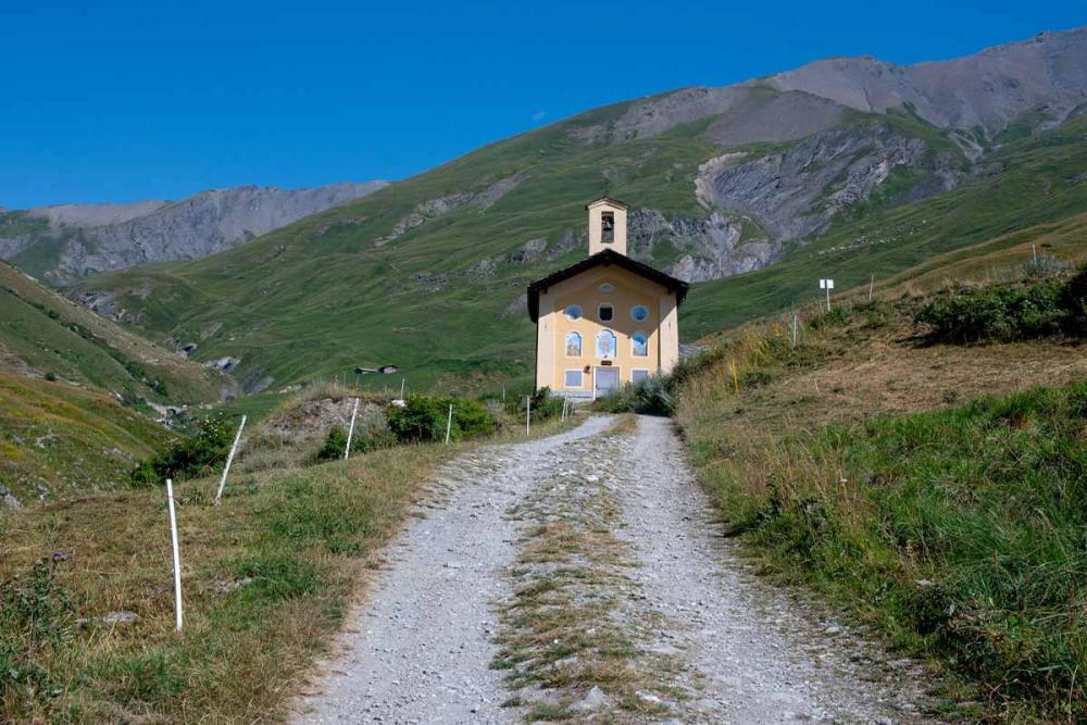 Touratech_Motorrad_Reise_Hoyer_Westalpen_Kirchturm