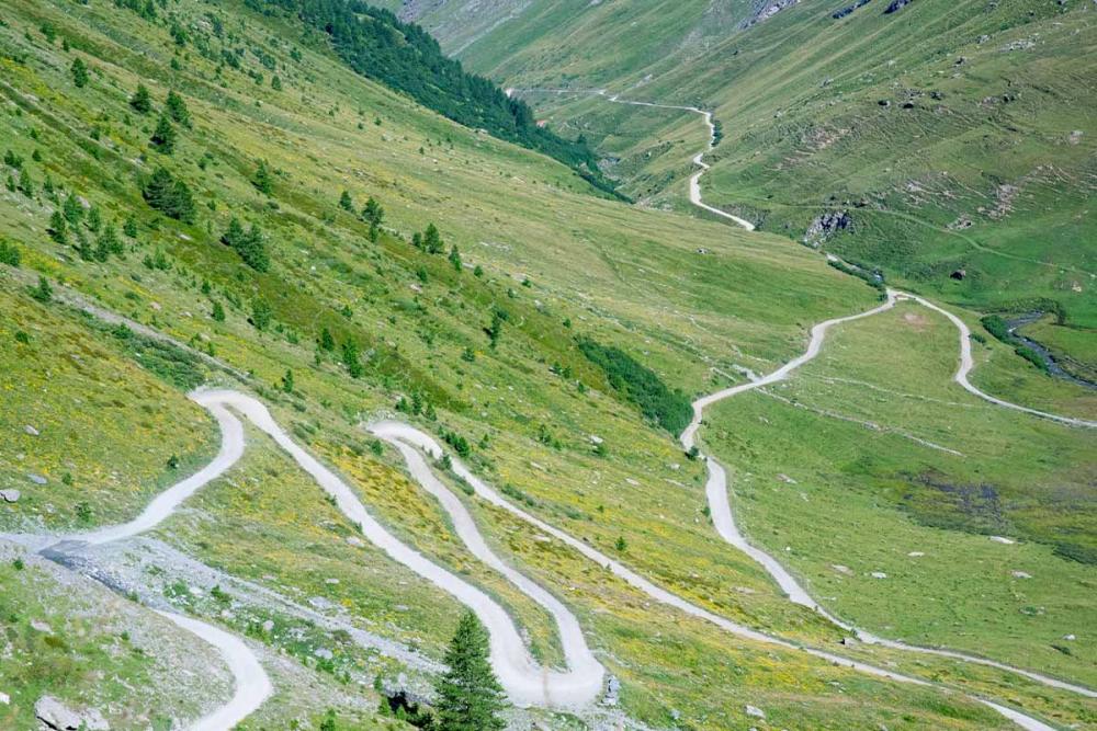 Touratech_Motorrad_Reise_Hoyer_Westalpen_Landschaft