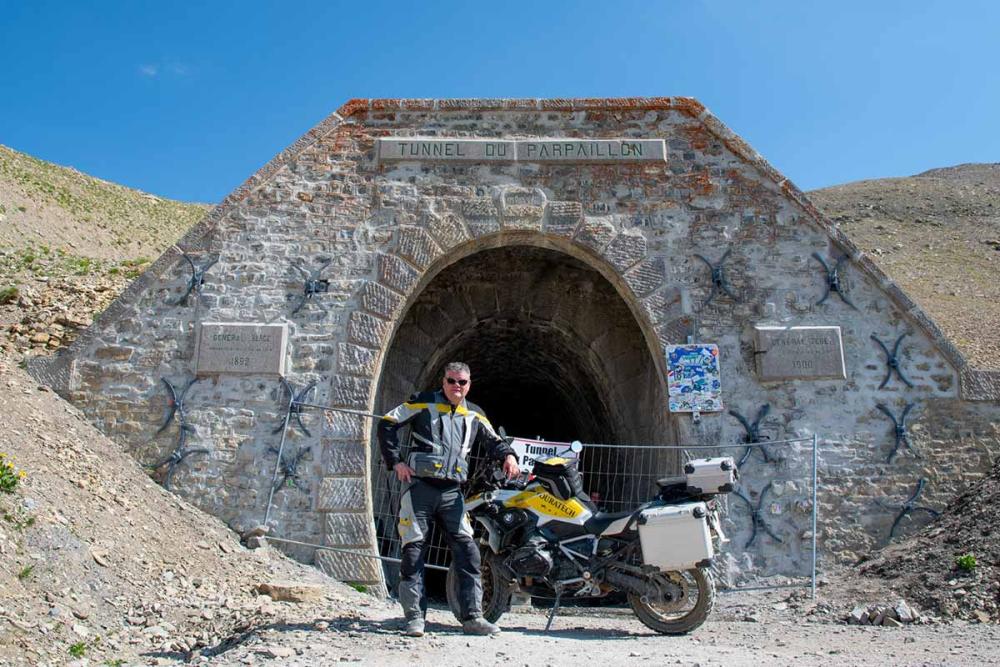 Touratech_Motorrad_Reise_Hoyer_Westalpen_Tunnel2