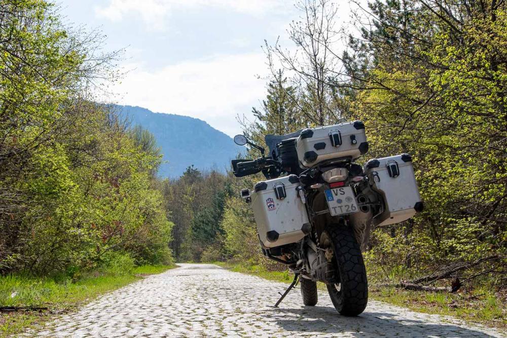 Touratech_Motorrad_Hoyer_Nordmazedonien_Bitola_Strasse