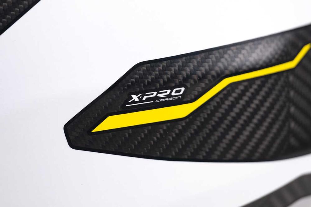 Touratech_Motorrad_Aventuro_Travel_Carbon_Helm_x_pro