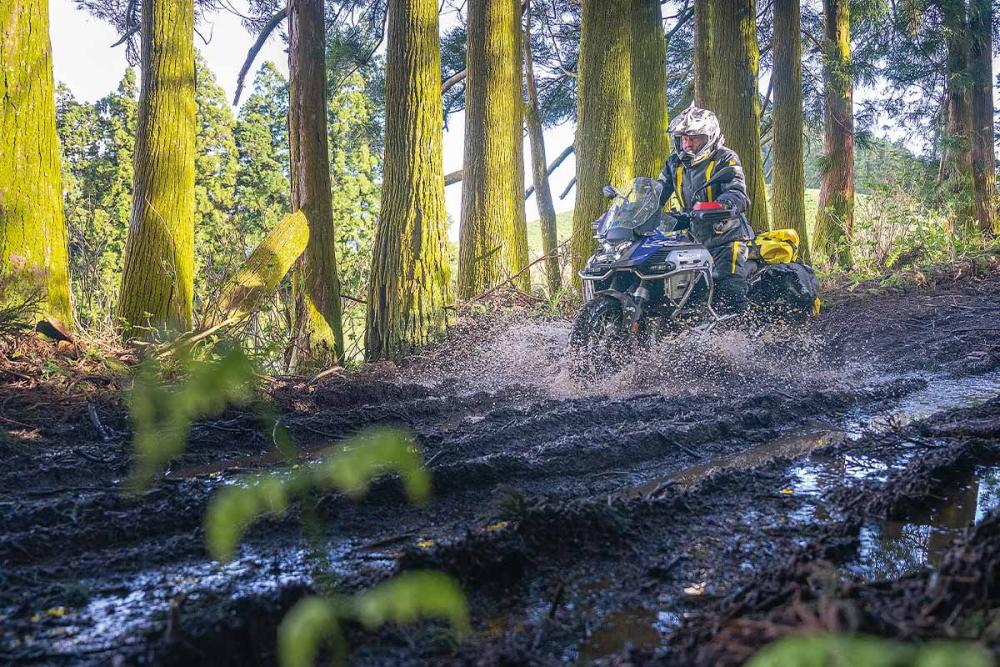 Touratech_Motorrad_Reise_Azoren_Schlamm
