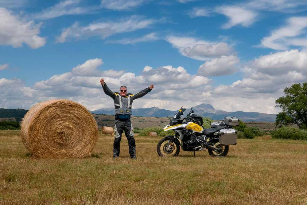 Touratech_Motorrad_Michael_Hoyer_Italien_Teramo_Feld