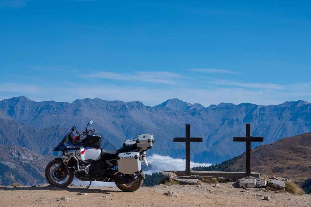 Touratech_Motorrad_Michael_Hoyer_Westalpen_Sestriere_Kreuz
