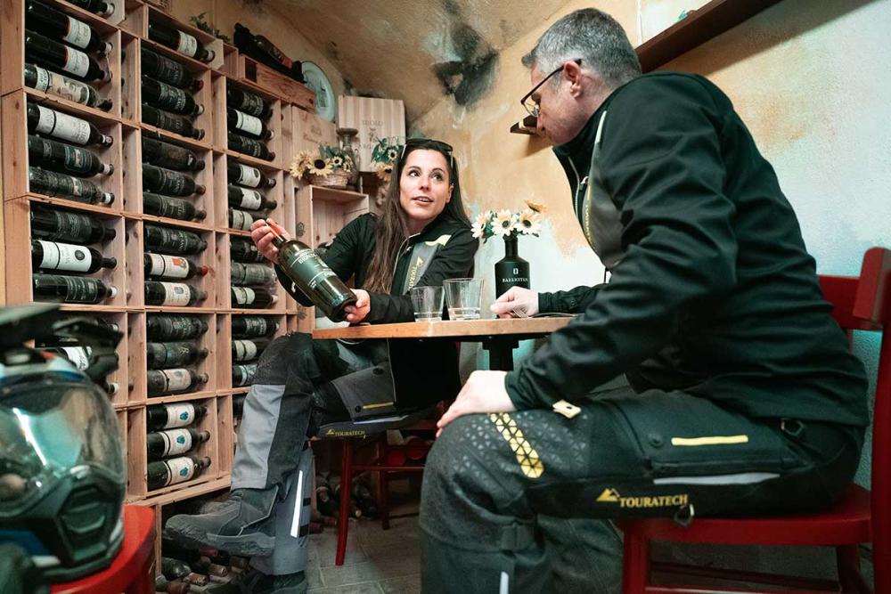 Touratech_Motorrad_Reise_Toskana_Motalcino_Weindegustation
