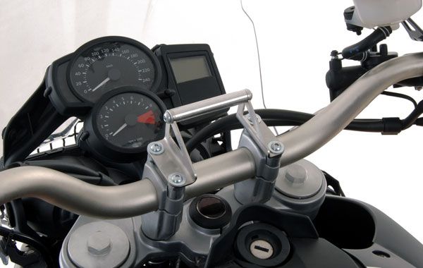 Navi-Halter zur Montage auf dem Cockpit-Überbau von Motorrädern