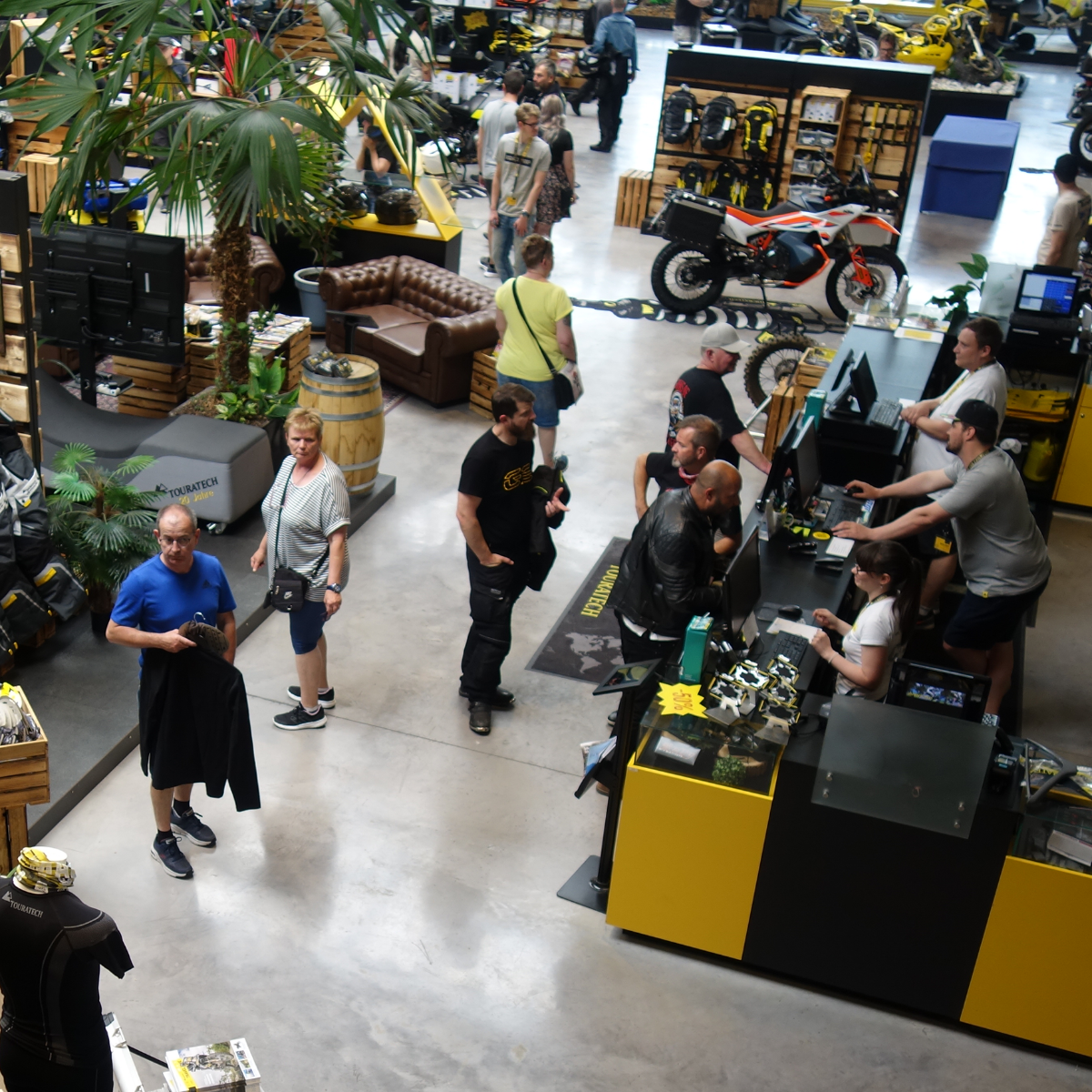 2023_Juni_-_Travel_Event_Shop