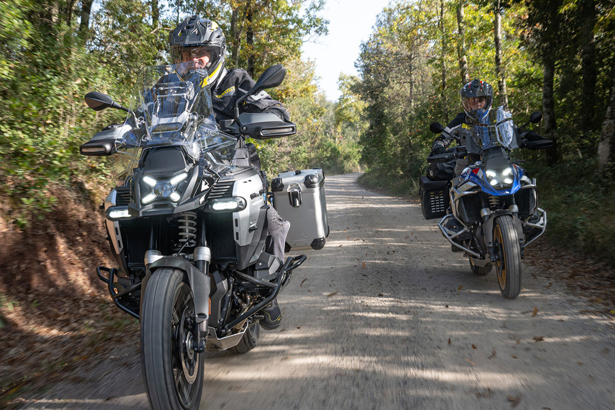 Touratech_BMW_R_1300_GS-Adventure_Fahraufnahme_