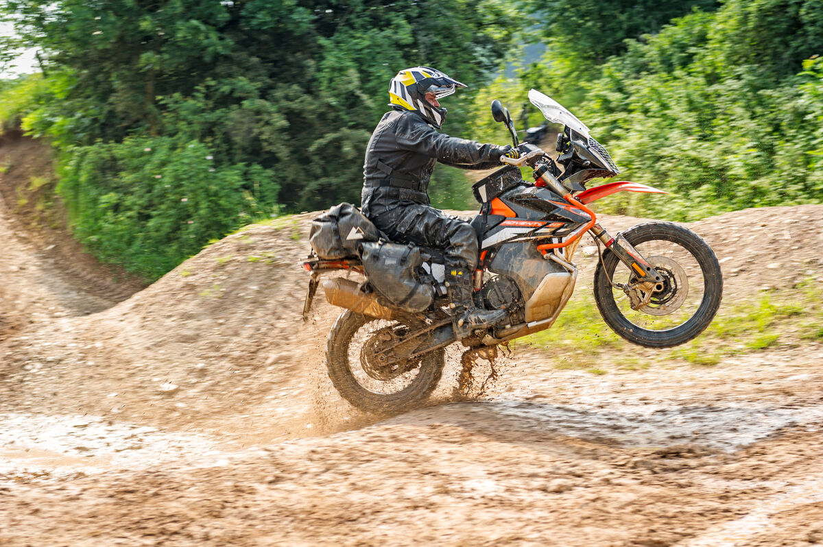 Touratech-KTM-890-Adventure-R-Ausstattung-und-Zubehoer