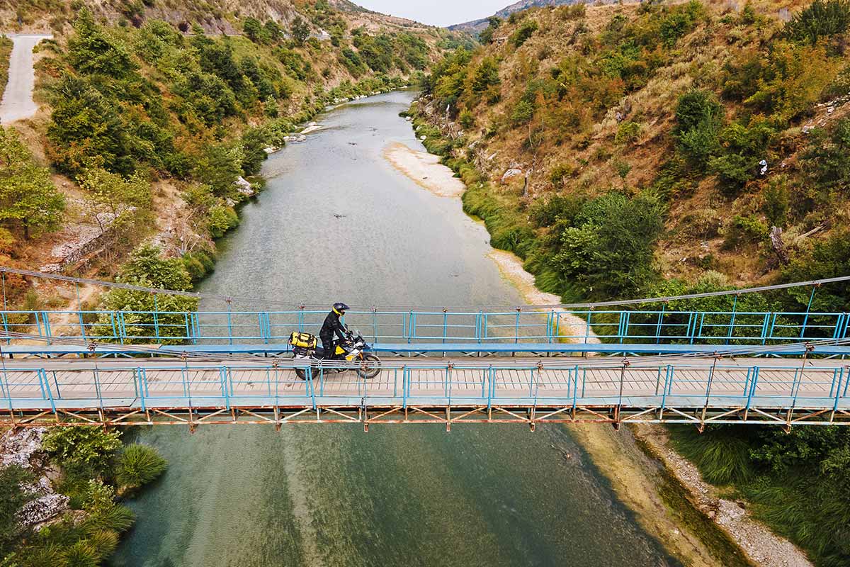 Neuland_Balkanreise_bruecke