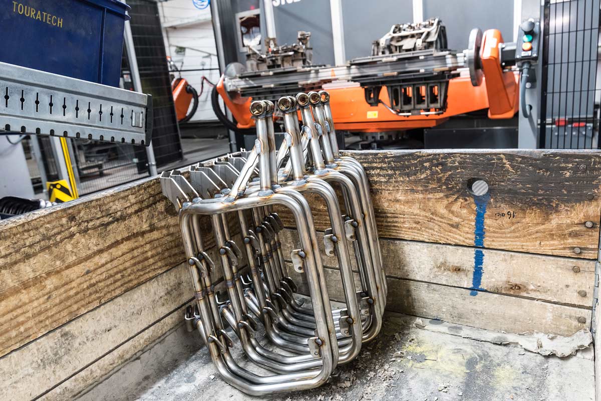 Roboter_Schweissen_Job_Metall_Touratech