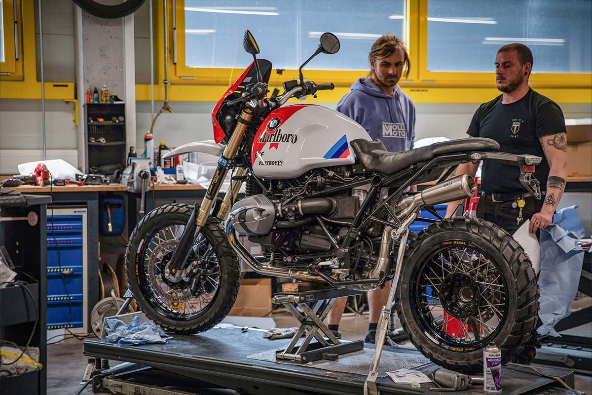 Domino_Umbau_BMW_rnineT_Urban_GS_Schaefer_Touratech_Motorrad