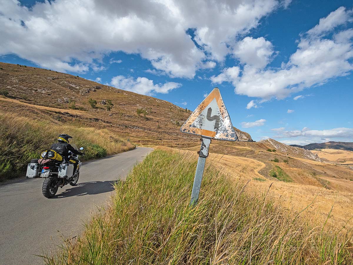 Sueditalien_Reise_Motorrad_Leonhardt_Travel_Landstrassen_Touratech