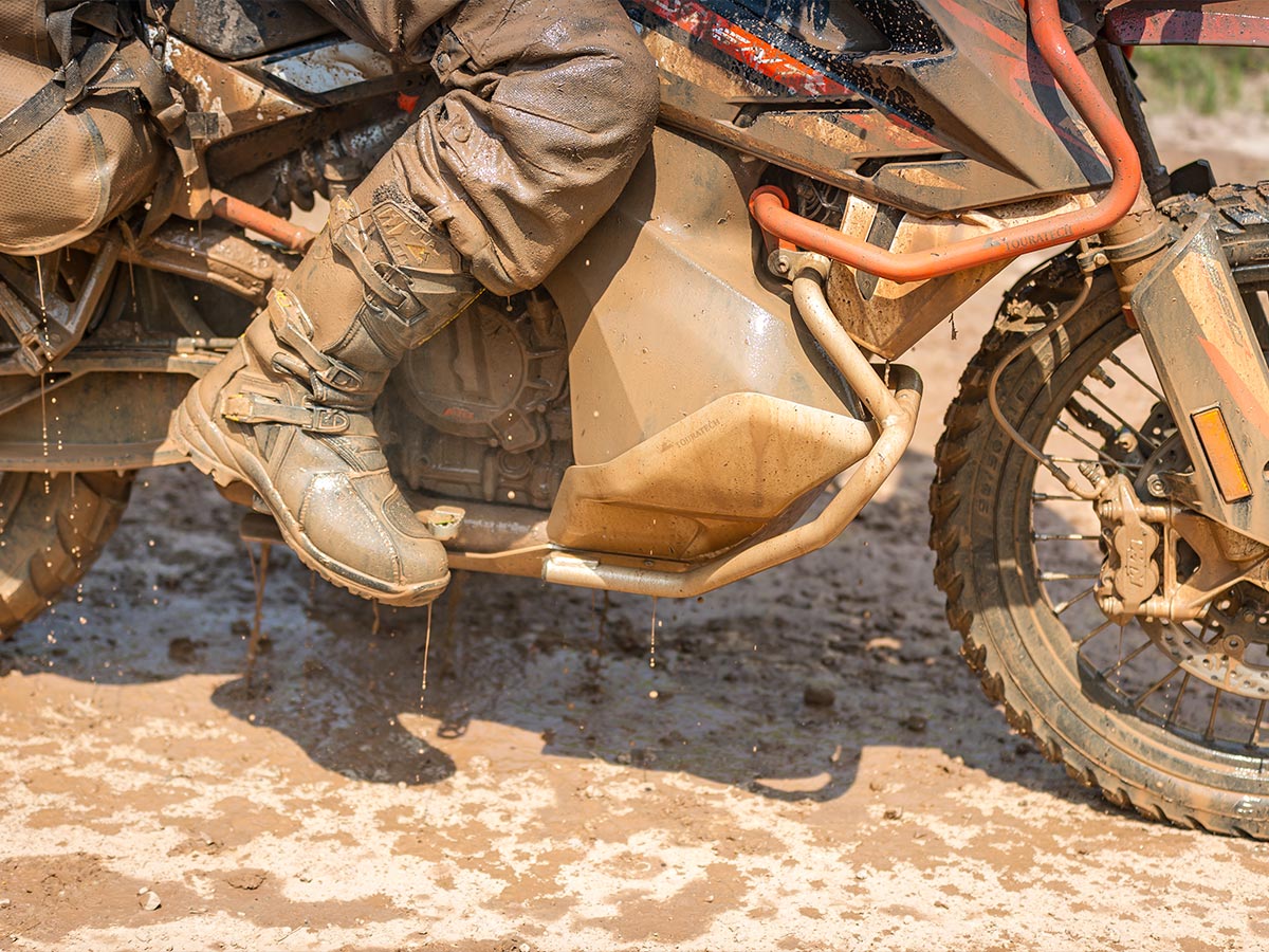 KTM_890_Parts_Zubehoer_Schmutz_Motorschutz_Motorrad_Touratech