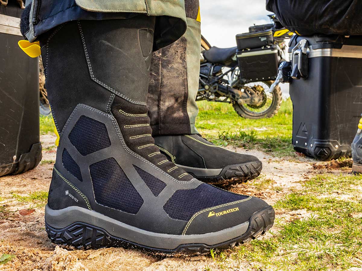 New Riding Gear 2023 - Products for hands and feet - Magazine ...
