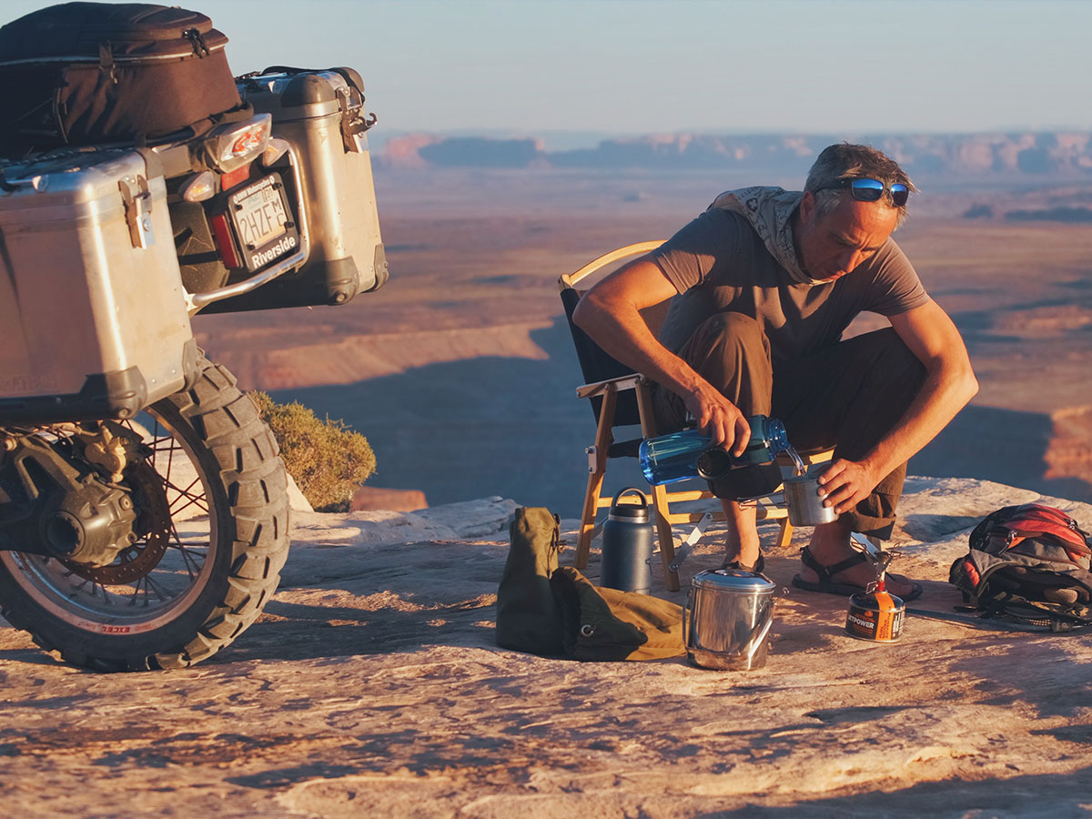 Touratech_Sterling_Noren_USA_Motorrad_Pause_Trinken