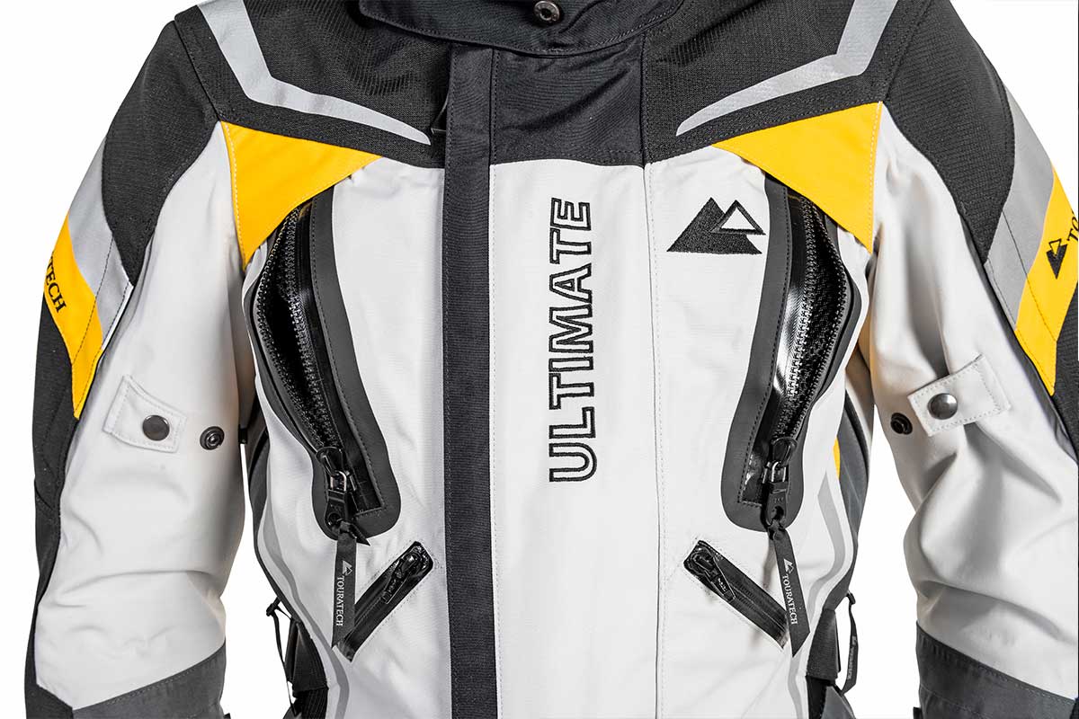 Touratech_Motorrad_Companero_Ultimate_Jacke_Taschen2