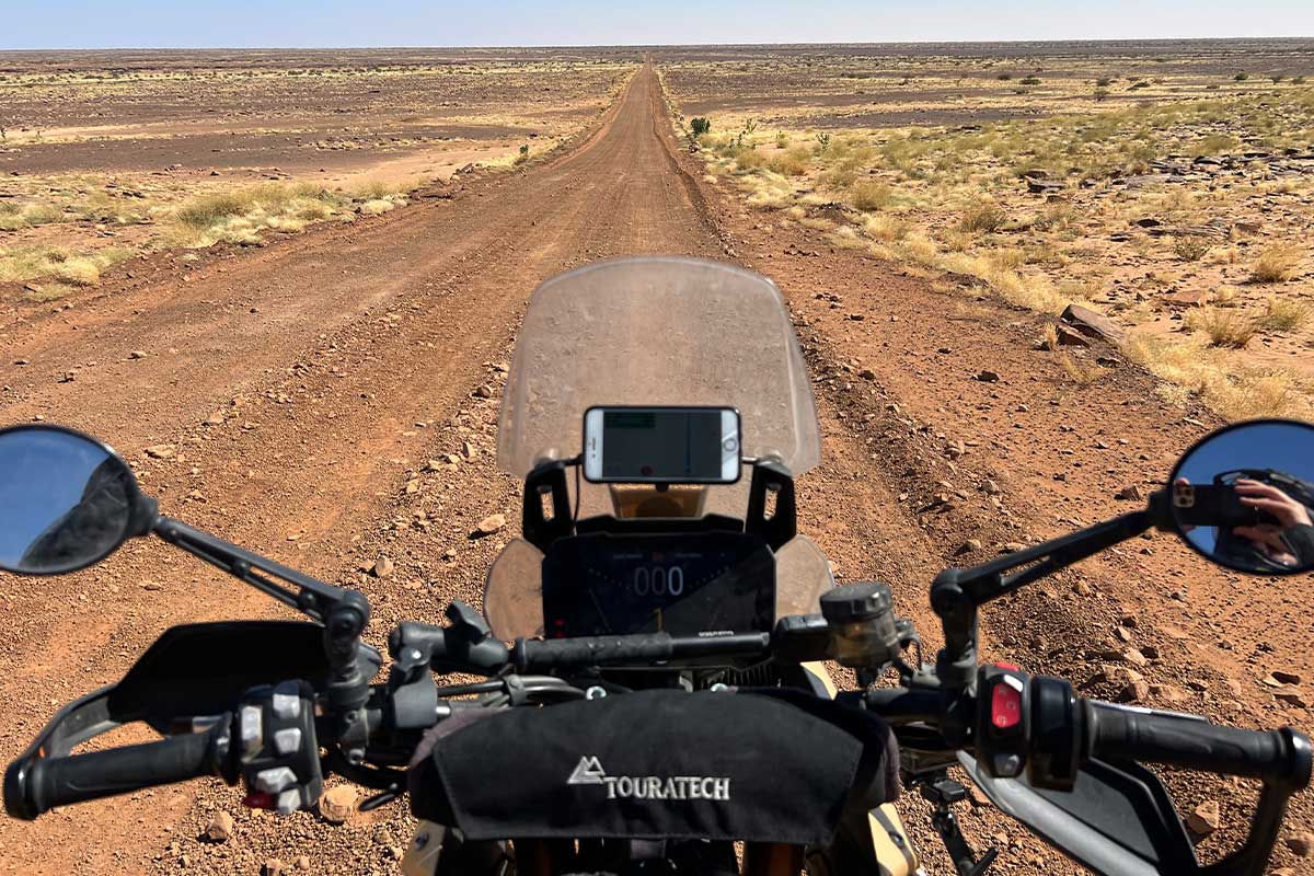 Touratech_Motorrad_Afrika_offroad_Strasse