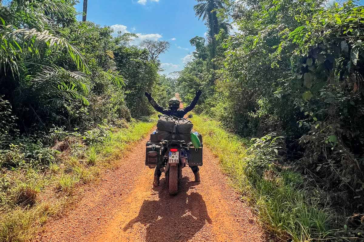 Touratech_Motorrad_Afrika_offroad_Strasse2
