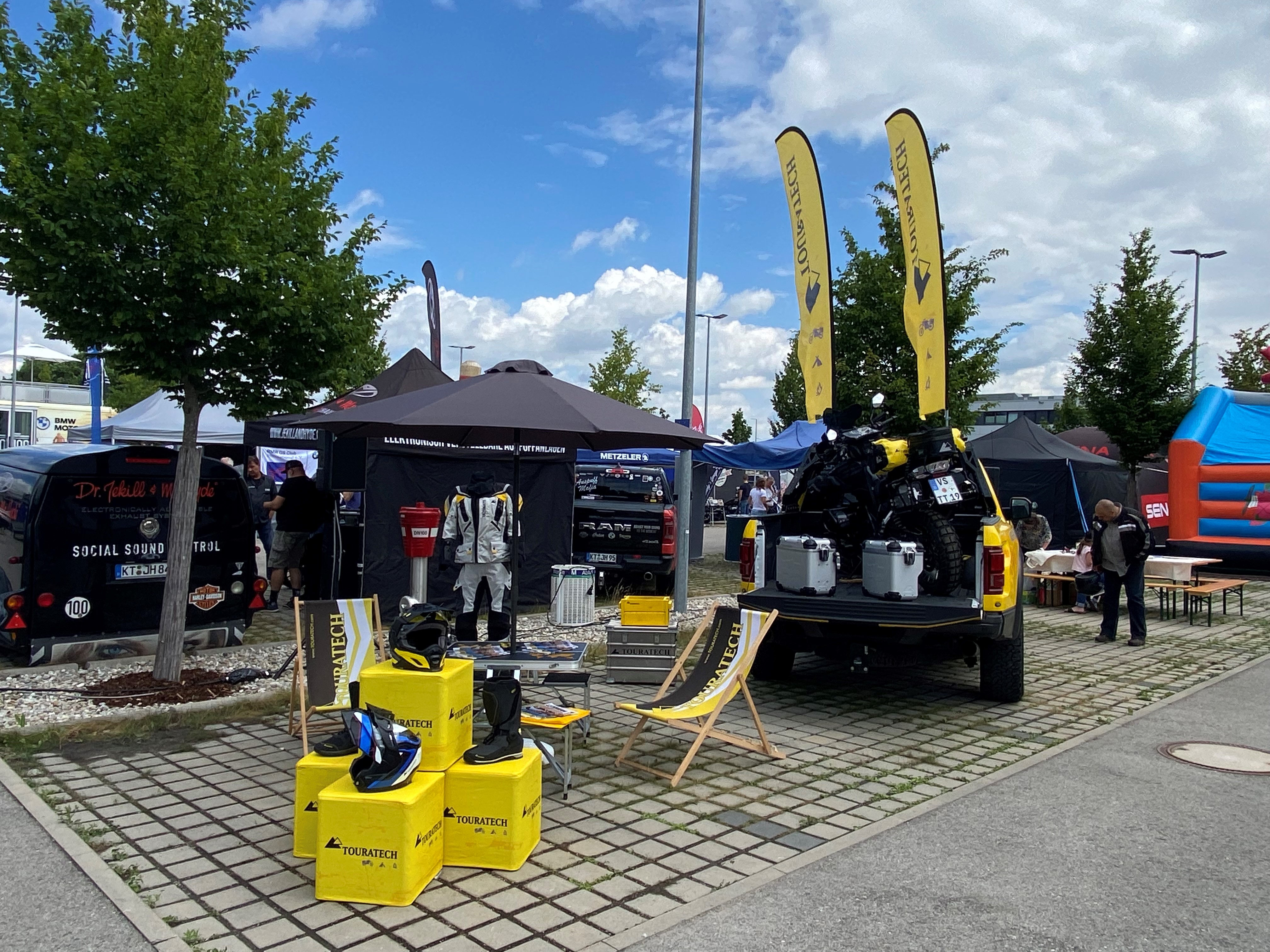 BMW Herbstfest und Open House bei Harley Davidson in Aachen BMW Herbstfest und Open House bei Harley Davidson in Aachen