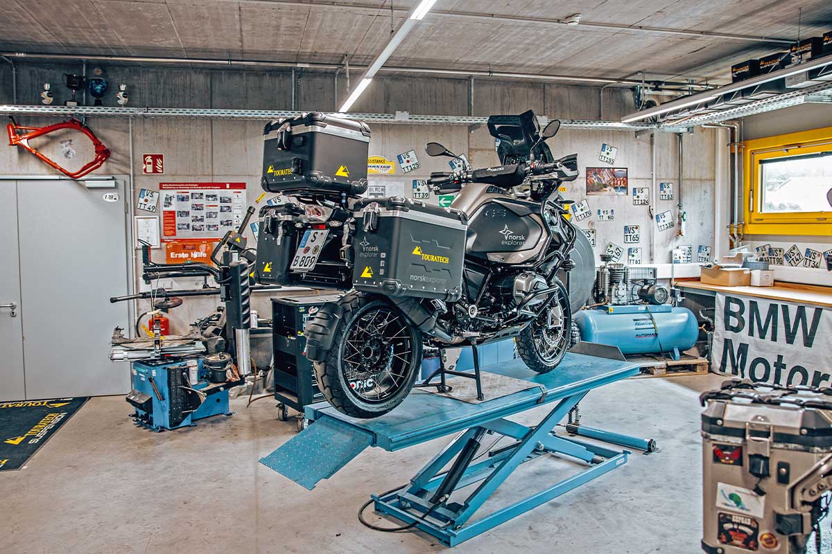 TECHNIK | TOURATECH CUSTOM ENDURO