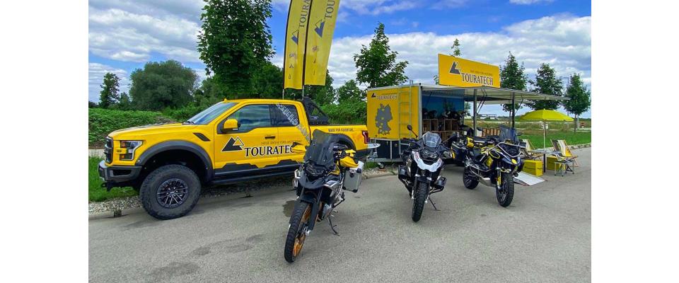 Rollende Messe beim Mofarennen in Fischbach Rollende Messe beim Mofarennen in Fischbach